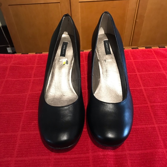 Array Shoes - 🌹🌷🌺😍😍😍 ARRAY BLACK PUMPS.
